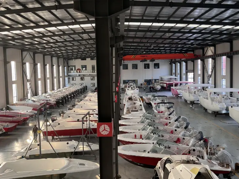 היאכטה Lawada® תספק 42 סטים של סירות מהירות בהתאמה אישית, שתוכננה במיוחד עבור תנאי המים של הר ההר BIJIA.