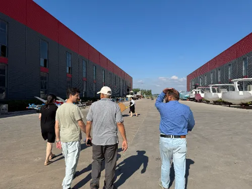 LAWADA® מקבלת שותפים פקיסטנים לסיור במפעל ותקשורת עסקית